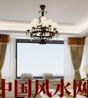 天津卧室镜面吊顶影响夫妻财运？